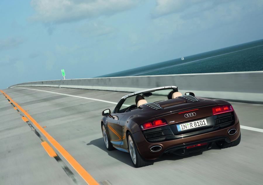  Audi R8 Spyder 5.2 FSI Quattro 2010 года  (WW) (фото 5 из 79)